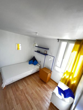 Chambre Famille d'accueil entre Paris et Disney douze minutes centre Paris quinze euros de plus pour frais de ménage